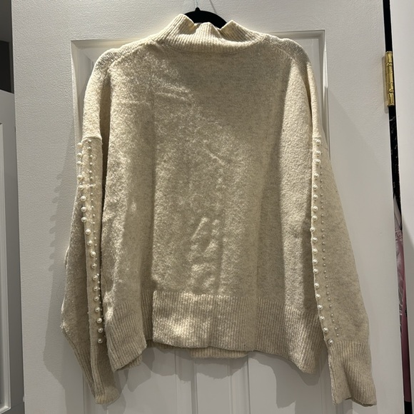 Mock neck pearl detail sweater H & M - size L - Picture 2 of 4